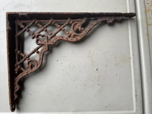 Single Vintage Cast Iron Shelf Bracket Decorative Ornate Antique