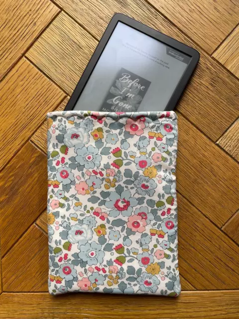 Kindle 6" Paperwhite Cover Pouch Sleeve in Liberty of London Betsy Fabric