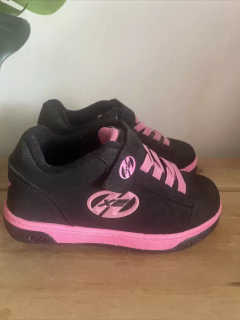 Heelys Skate Trainers Shoes Pink And Black Size UK 13 Kids Girls