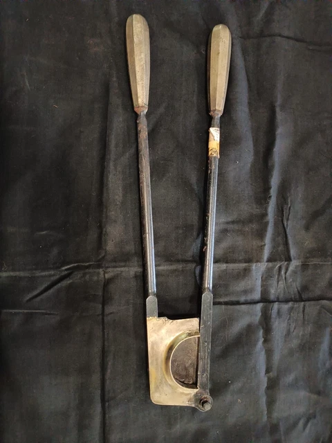 ANCIEN OUTIL BROCHOIR de maréchal ferrant marteau de métiers Peugeot