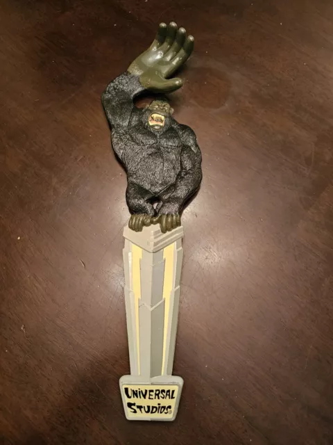 Universal Studios Vintage 1999 King Kong Back Scratcher 16” Super Rare