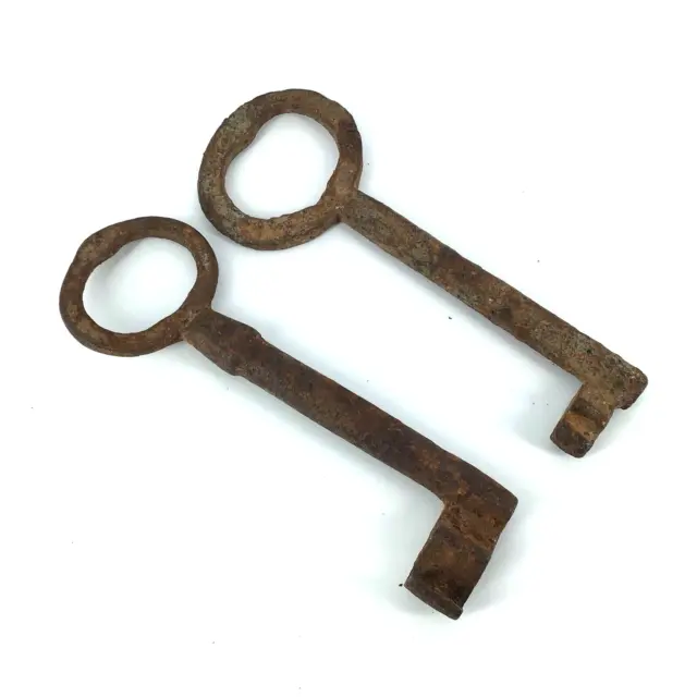 Vintage Skeleton Key Old Rusty  Iron Antique Prison Jail Cell Key