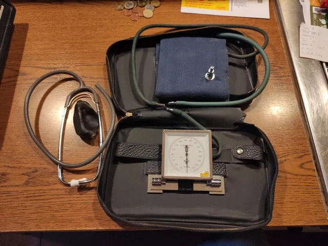 altes sphygmomanometer 70? Blutdruckmessgerät Rieser