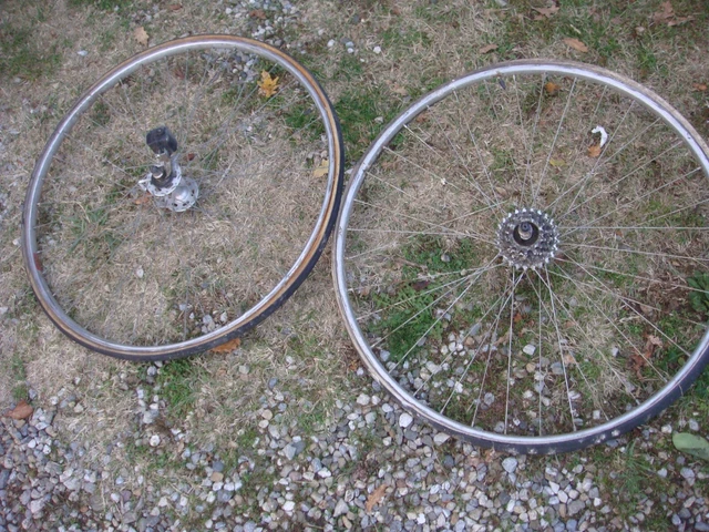 Paire De Jantes Mavic Monthlery Route – 700C, 32 Trous, Argent, NOS France