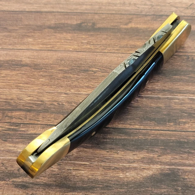 Factory Manufactured, Modern Folding Knives, Collectable