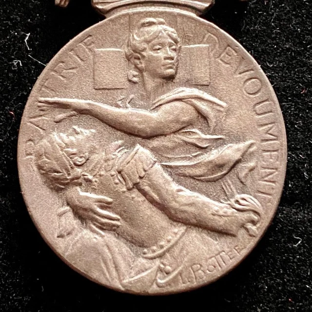 Médaille Croix Rouge Secours Aux Blessés Militaires 1864-1866 Empire Napoléon III - Occasion
