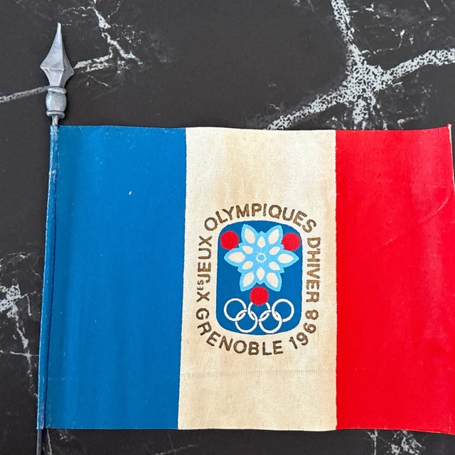 Torche officielle des Xèmes Jeux Olympiques de Grenoble 1968 - www