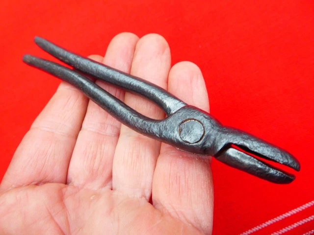 Outils De Cuisine En Fer Antiques, Pinces De Cuisson Avec Prise Facile