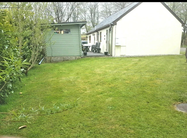 Cornwall holiday accommodation uk.  Beautiful bungalow set beside the River inny