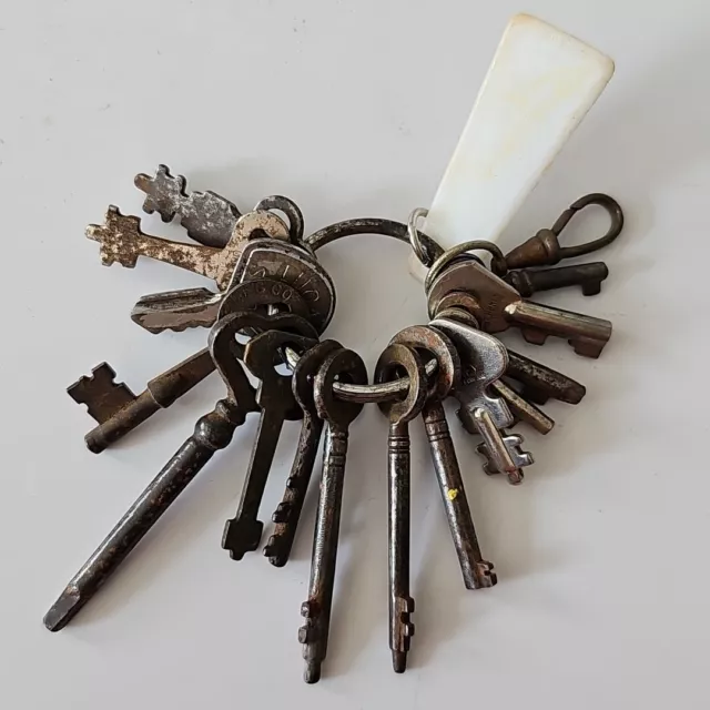 Job Lot Of 15 Small Vintage Metal Keys for Antique Boxes, Padlocks, Cabinets