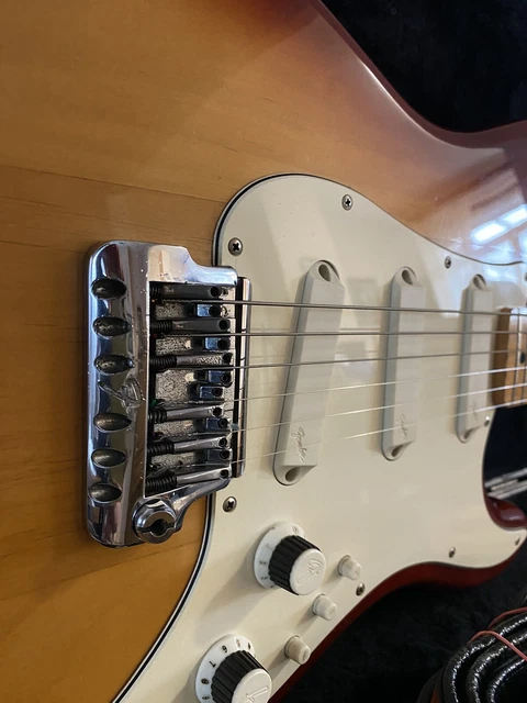 Fender Stratocaster Élite 1983.                         100% Originale  USA  CBS 8