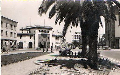 RABAH   la poste et l'avenue dar el maghzen