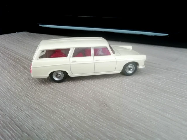 Dinky Toys - 1:43 - PEUGEOT 403 et 403 BREAK U5 - ref. 24B and ref. 24F