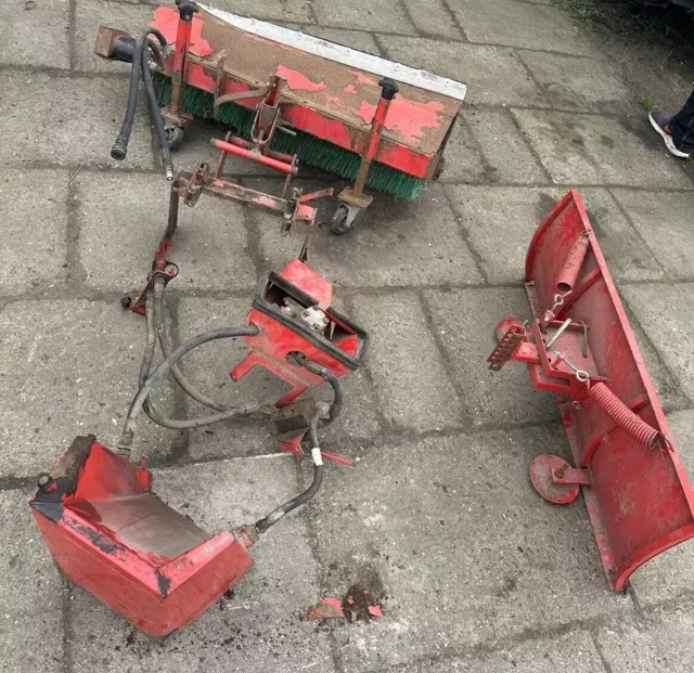 Aufsitzmäher Schneeschild Kehrbesen Bürste Hydrauliktank Echo Trac E 130