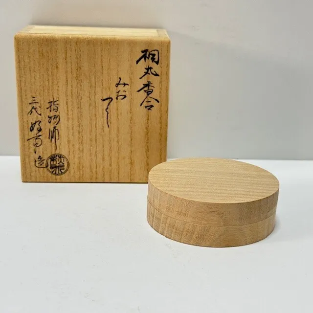 Japanese Tea Ceremony Incense Container Kogo Paulownia tree Circle From Japan