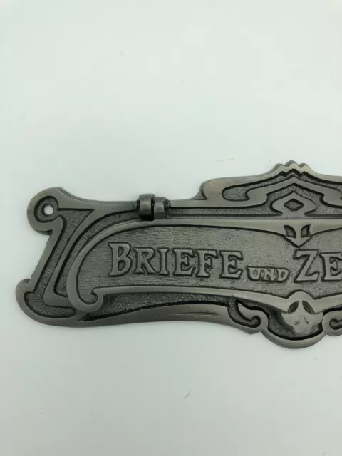 Antiker Briefschlitz Briefeinwurf Briefklappe Gusseisen für Briefe und Zeitungen 2