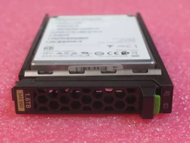 Fujitsu 1.6TB 2.5" SAS 12G MU Hot-Plug Solid State Drive SSD S26361-F5713-L160