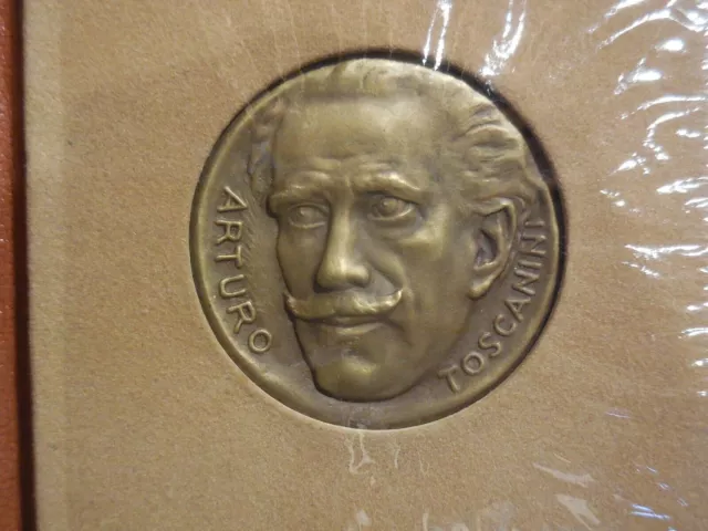 Médaille Arturo Toscanini 1967 musicien compositeur en étui