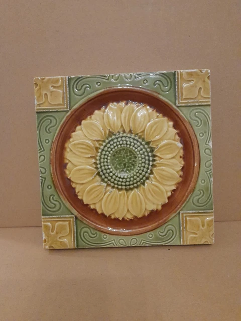 MINTONS  TILE   Art Nouveau.  P/18