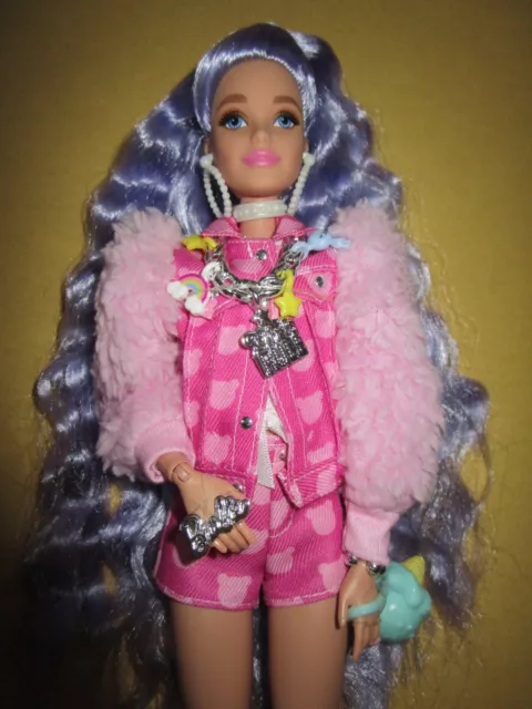 B1552) Wunderschöne Neuwertige Extra Barbie Mattel Mit Ihrer Originalen Kleidung