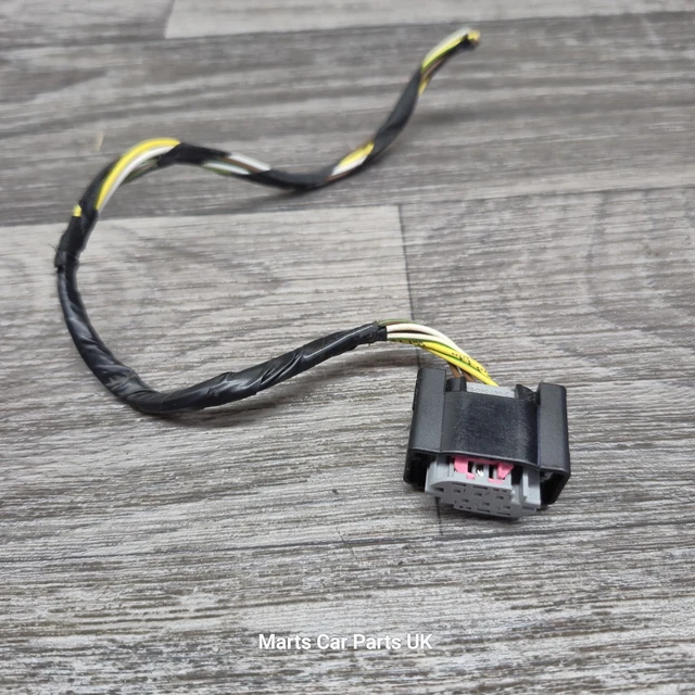 BMW Wiring Cable Plug Terminal Connector Housing 4-Pole 61138380696 Genuine
