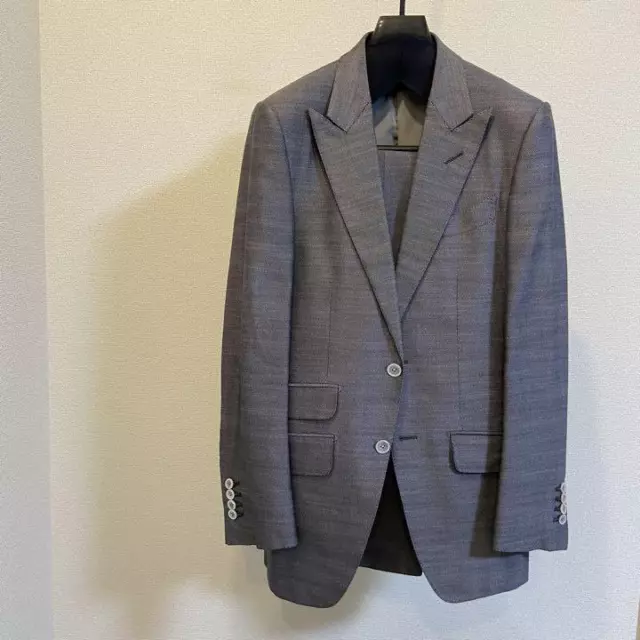 Used Tom Ford Silk Gray Suit Setup Business Suit Mens Size 44 Very Rare Item