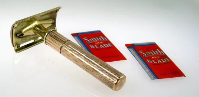 1930s Gillette Tech Three-Piece Safety Razor with Smith Blades