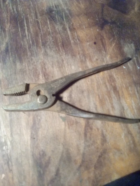Vintage Kraeuter jointed Pliers no. 305-7 Grooved jaw for wire striping + cutter