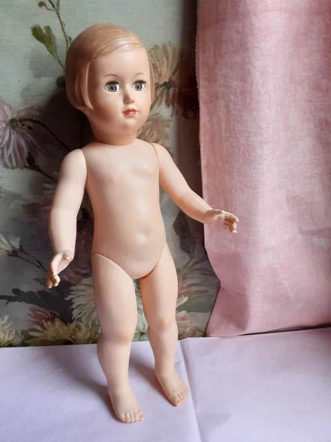 KIT VÊTEMENT POUPÉE modes et travaux Marie-Françoise vestiaire janvier
