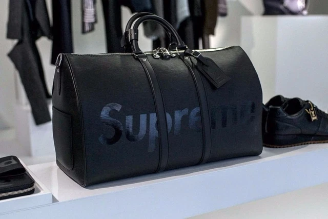 HotelomegaShops - LOUIS VUITTON X SUPREME KEEPALL BANDOULIERE EPI 55 BLACK  - Messenger Bag adidas Pouch HE9774 Black Hiregr