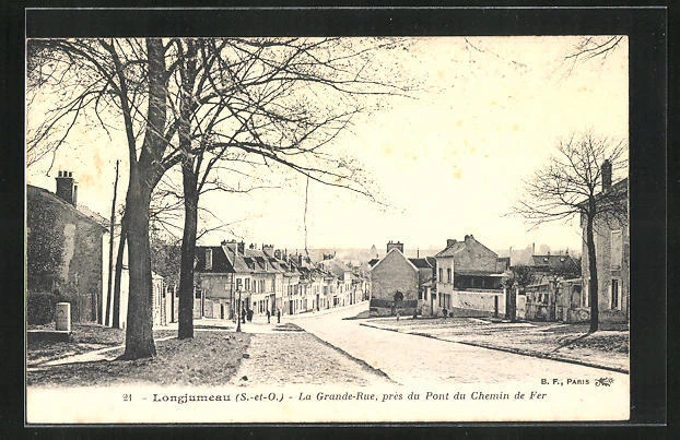 CPA Longjumeau, La Grande Rue, prés du Pont du Chemin de Fer