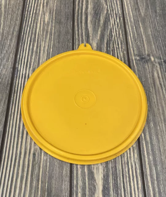 VINTAGE TUPPERWARE ROUND C SEAL LID 227 46 Yellow Orange