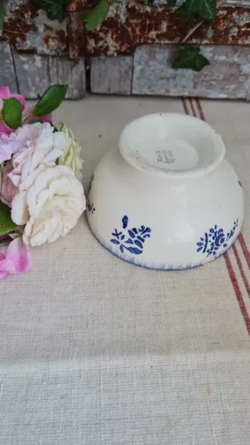 Ancien  Petit Bol De Grand Mere K&G Luneville  Decor Tournant De Fleurs Bleues 2