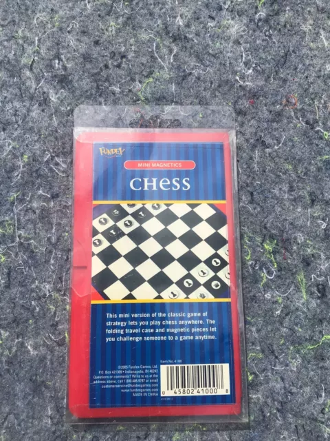 NOS 2005 Fundex Mini-Magnetics Chess Game *RARE* 3