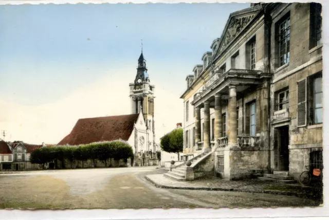 CP 95 VAL-D'OISE - Viarmes - L'Eglise et la Mairie