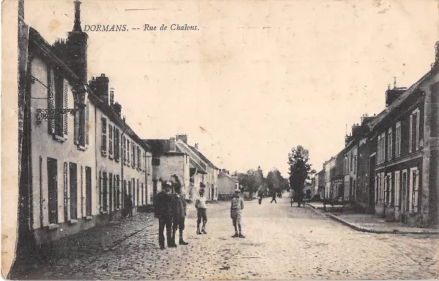 Cpa 51 Dormans Rue De Chalons