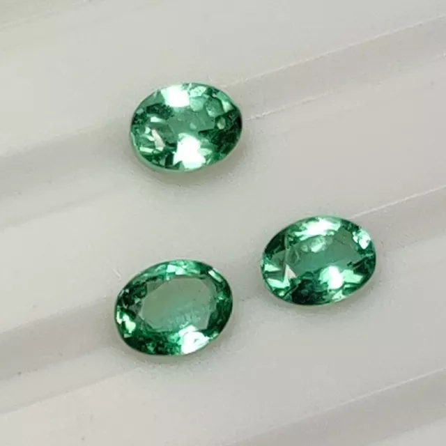 0.54 CT - Natural 3 Emerald Fine Luster Green Gem Zambian Oval Set - 4152