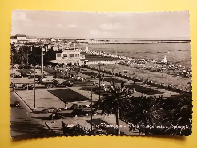 Viareggio (Lucca). Viali Lungomare - Fiat Topolino.