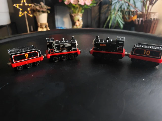 THOMAS THE TANK Engine Gullane Donald And Douglas Trains Magnetic FREE ...