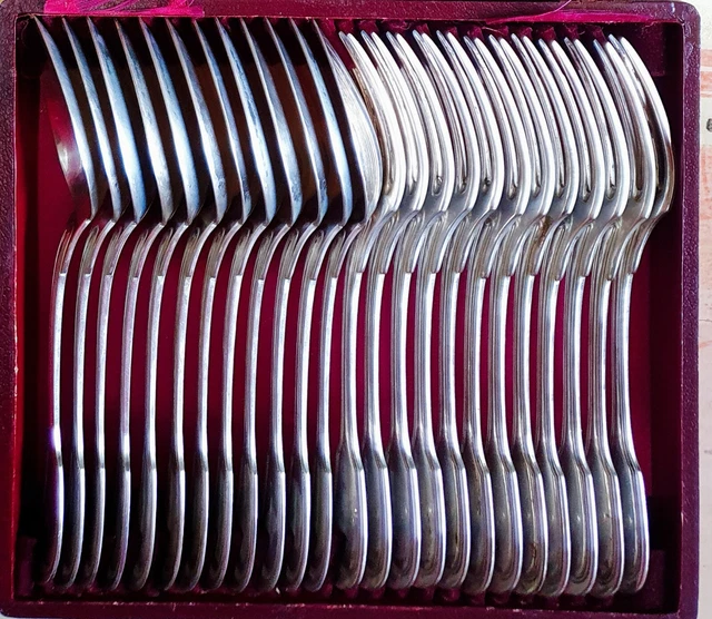 Série de 24 couverts de table empire en métal argenté boulenger, modèle marie-louise