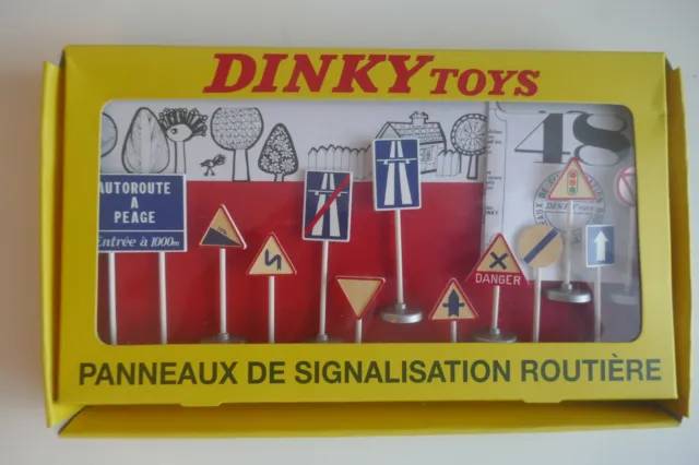 Dinky Toys (Atlas Editions) Panneaux De Signalisation Routière