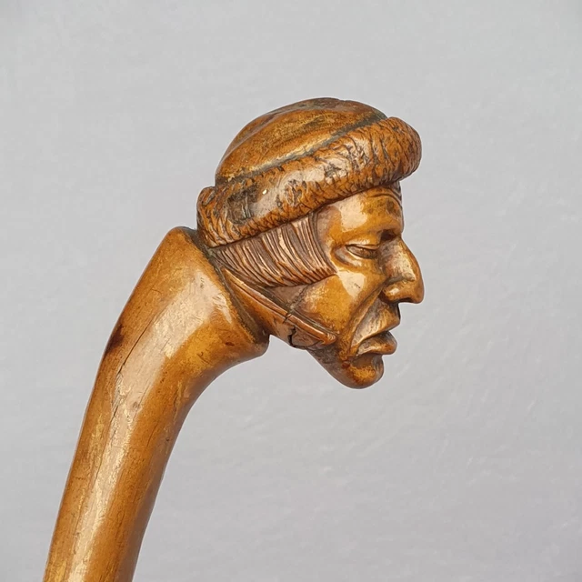 LOT ANCIEN COFFRET Art Populaire Bois Sculpte EUR 200,00 - FR
