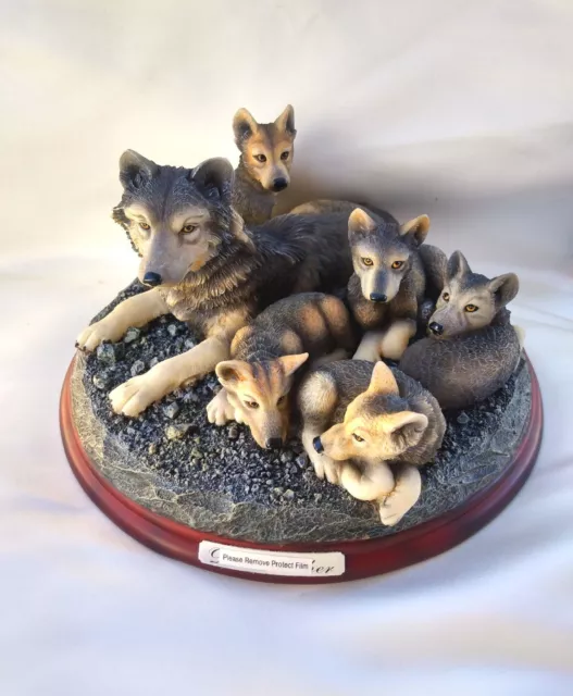 Bradford Exchange Den Mother Wolves & Babies Figurine