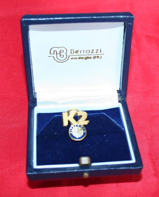 Alfaromeo Pins Scudo In Oro 750