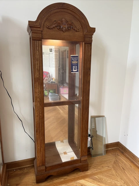 New Vintage Pulaski Furniture Corp Collector’s Cabinet Curio Never Used 5 Shelf