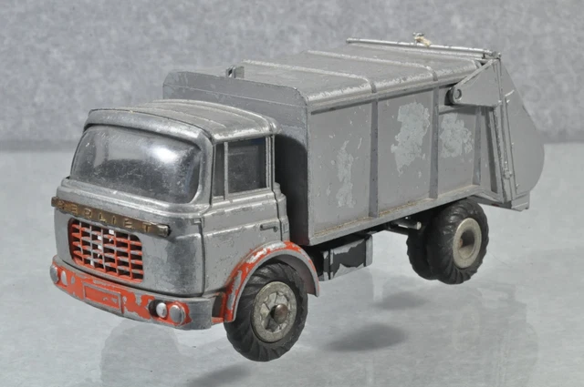 Camion Berliet Benne à Ordures JRD 131 - époque Dinky-CIJ, Collection