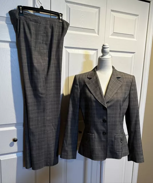 Tahari ASL Women’s Light Gray/Black Herringbone Pantsuit, Size 12