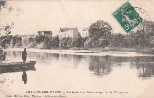 CPA 51 CHALONS sur MARNE Les Bords de la Marne et Quartier de Madagascar