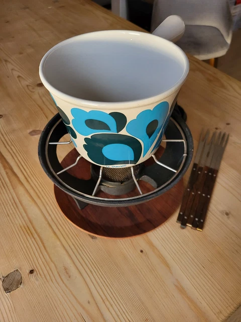 SERVICE A FONDUE DE GRANDE MARQUE LOMCHAMP AVEC 6 ASSIETTES 6