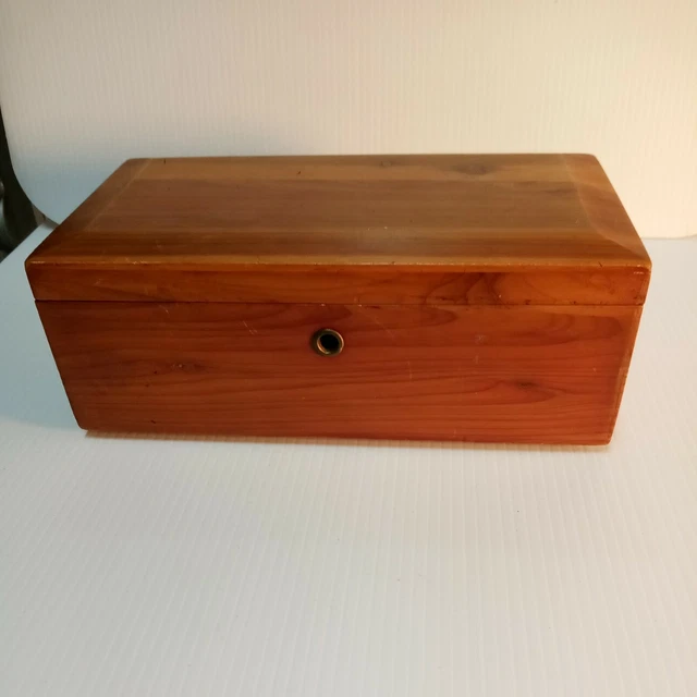 1940'S LANE CEDAR Hope Chest Mini Salesman Sample No Key (FC 49/2 D269